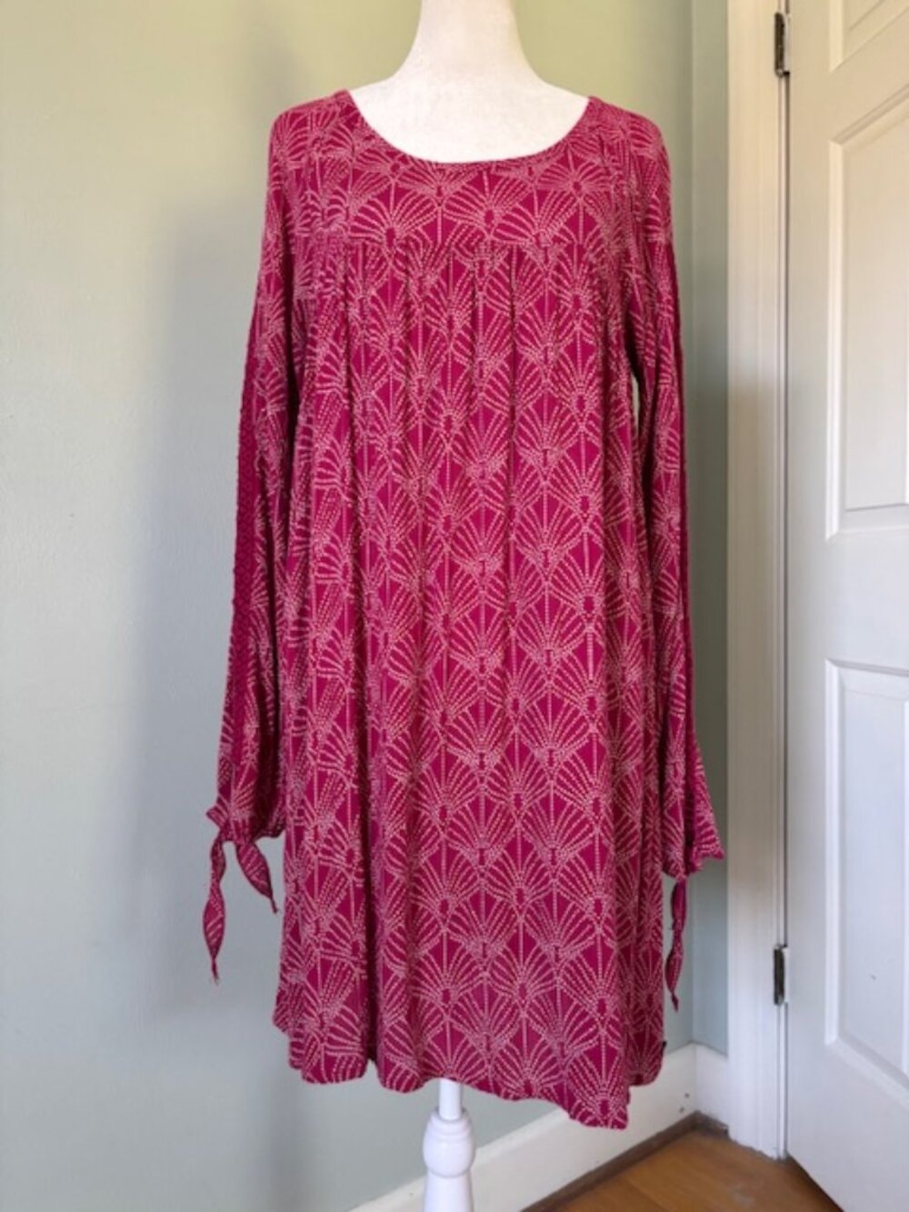 Roxy Deep Pink Boho Babydoll Tunic Dress w/Keyhole Back Closure Size Small